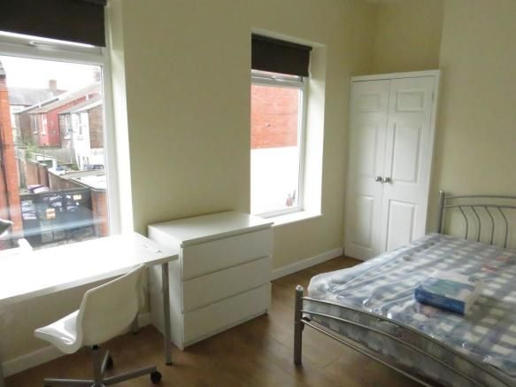 Room Mallow Road in Liverpool