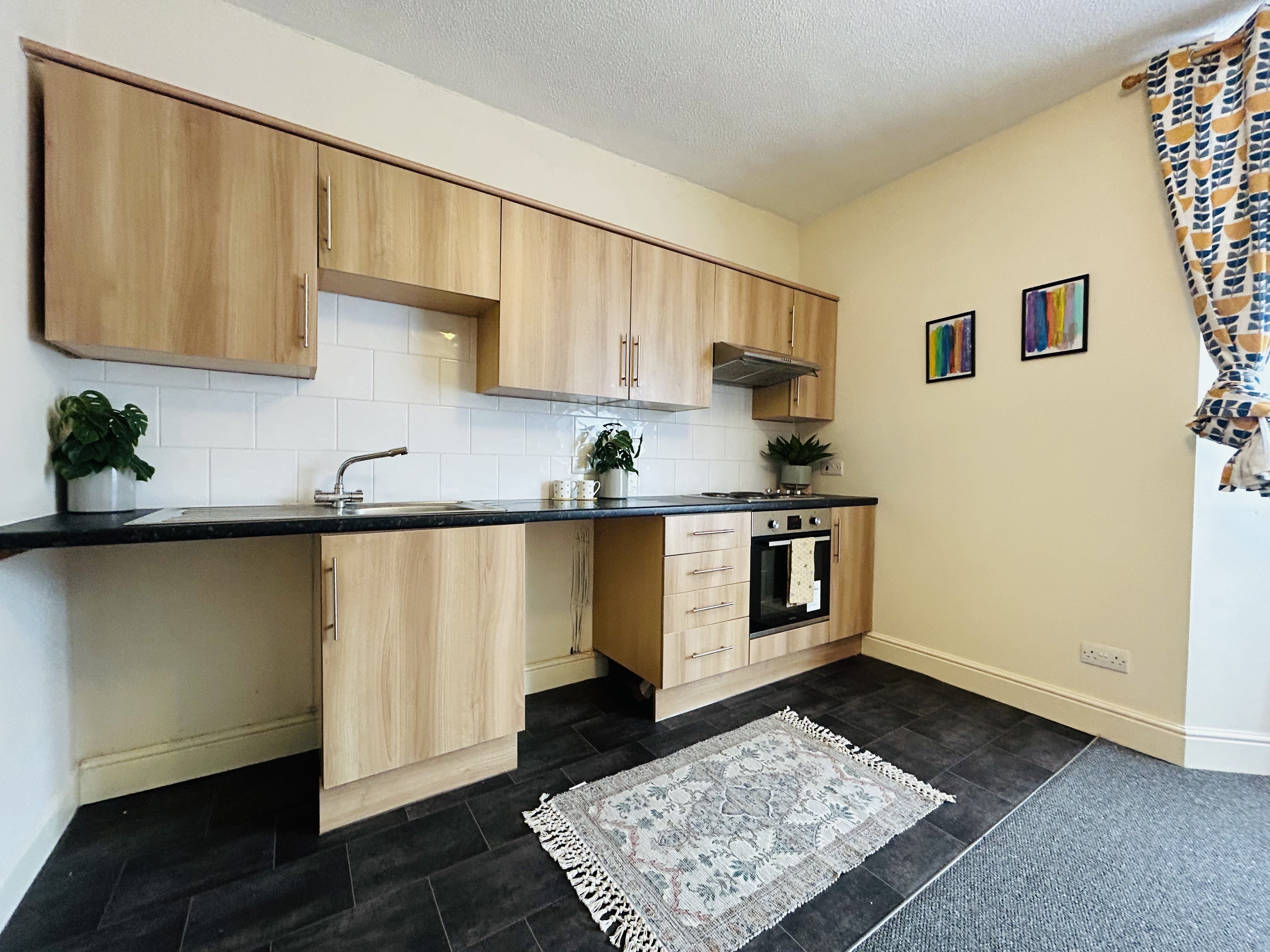 Flat Sturdon Road in Bristol