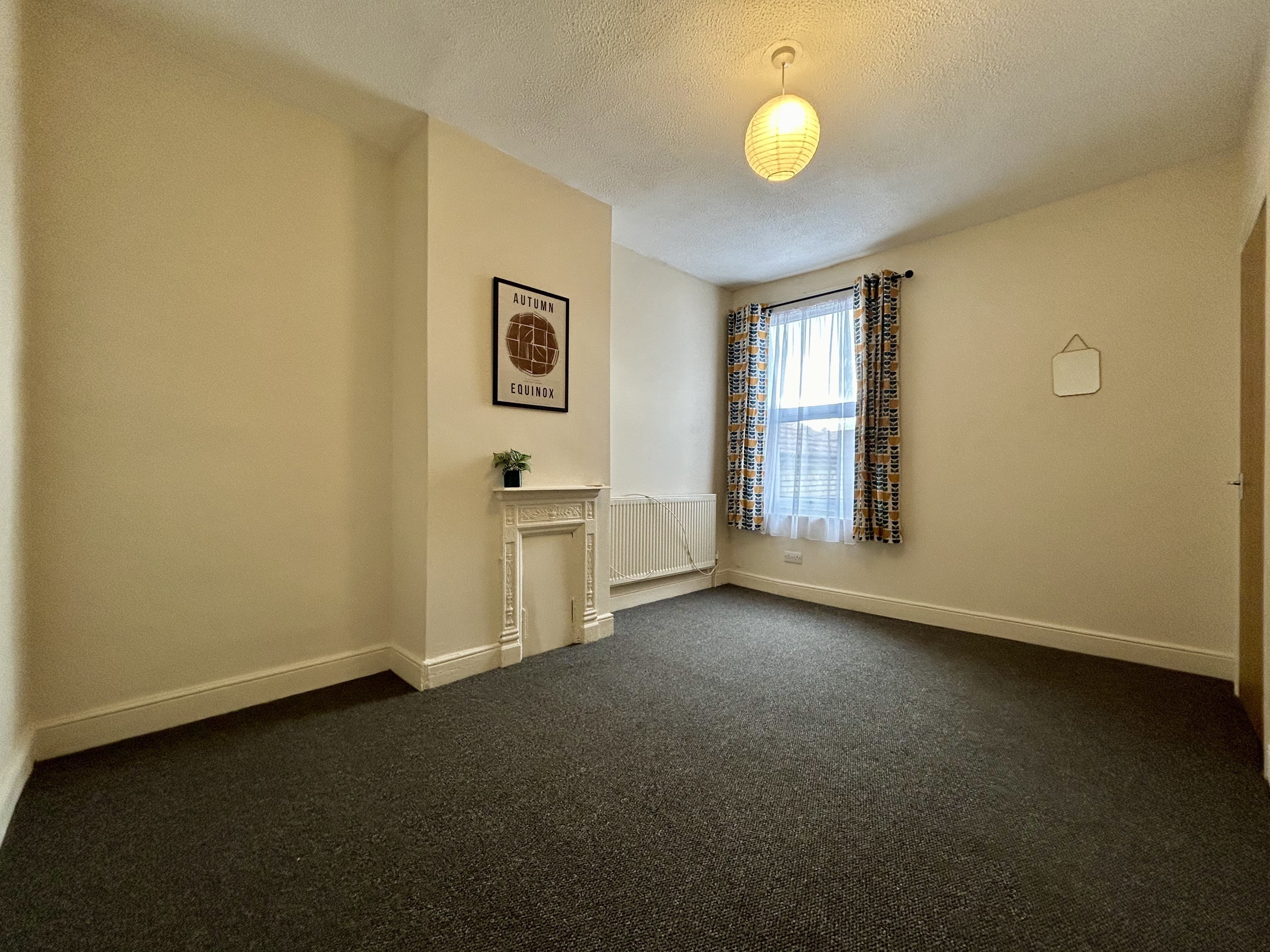 Flat Sturdon Road in Bristol