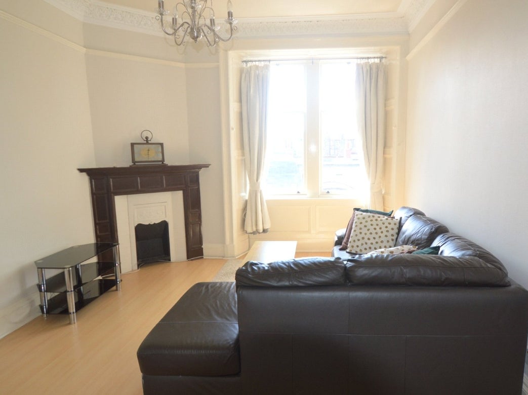 Flat Dalmeny Street in City of Edinburgh