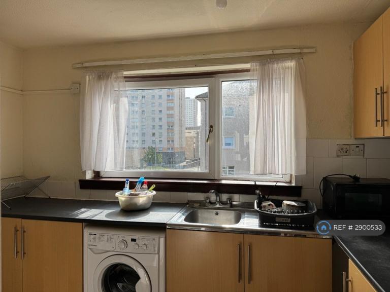 Flat St Mungo Avenue in Glasgow