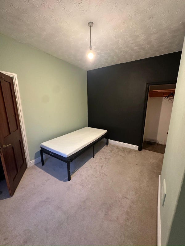 Room Bonchurch Street in Leicester