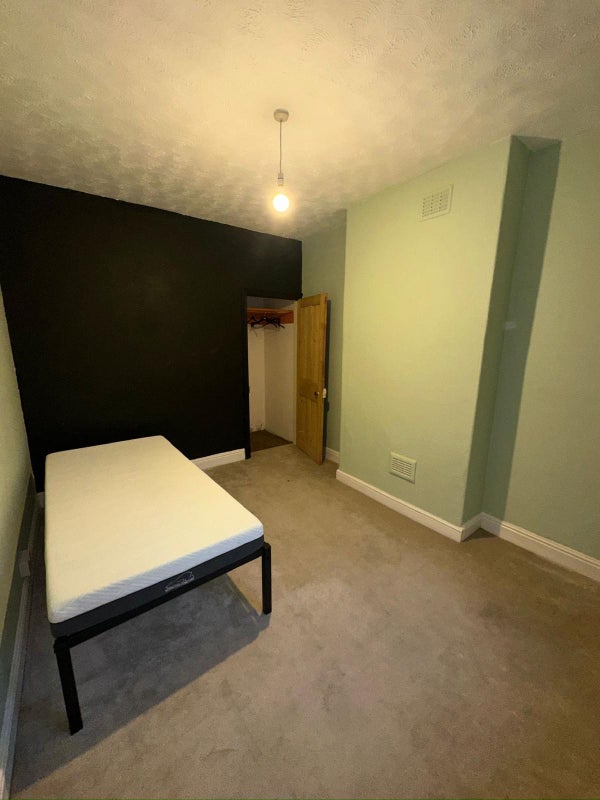 Room Bonchurch Street in Leicester