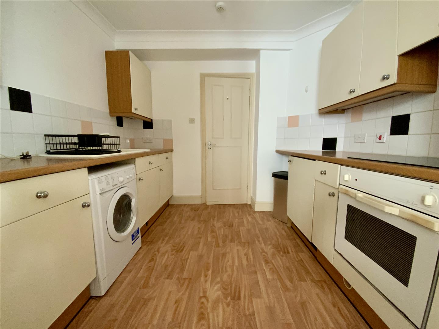 Flat Rochester Gardens in Hove