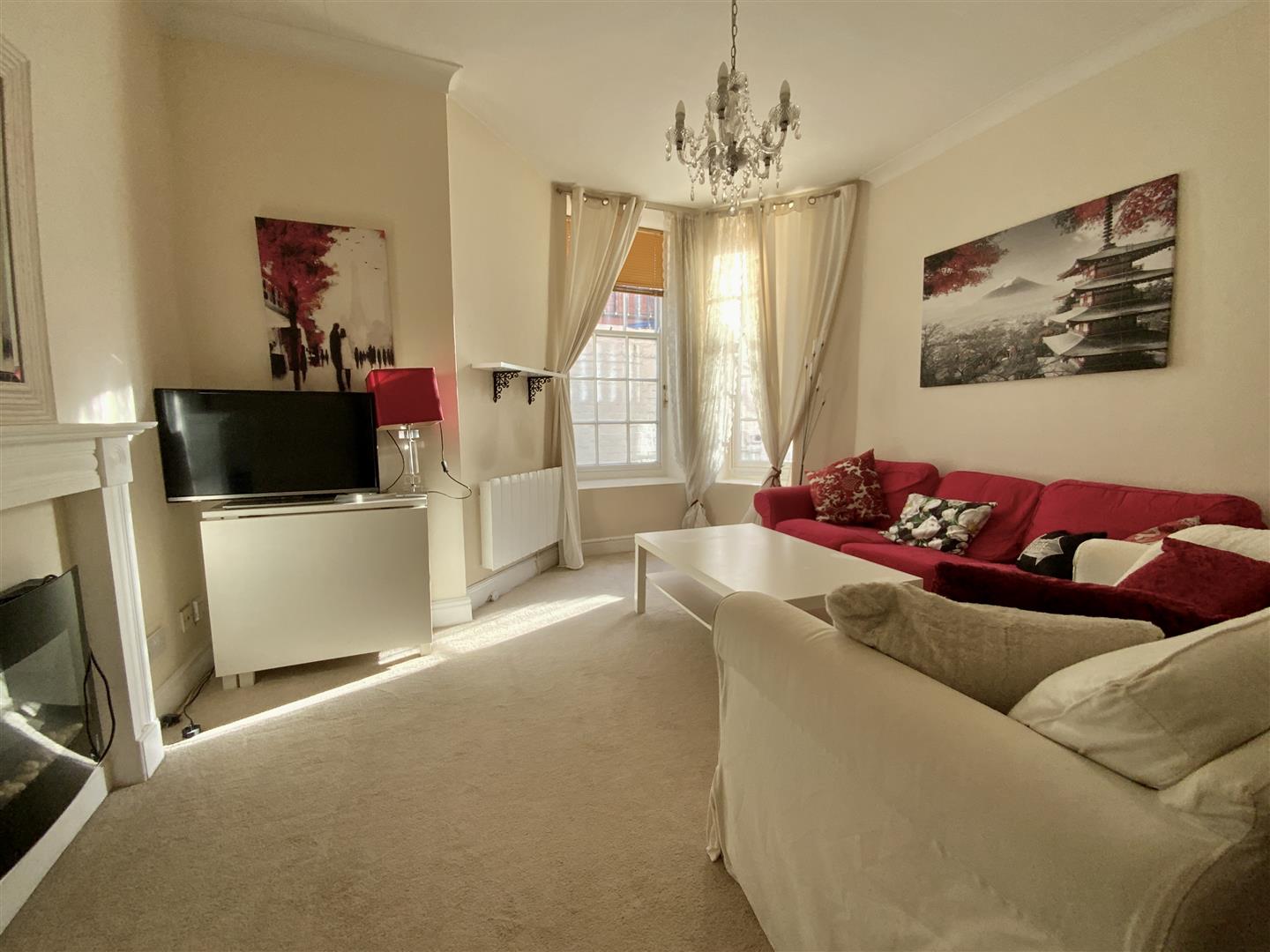 Flat Rochester Gardens in Hove