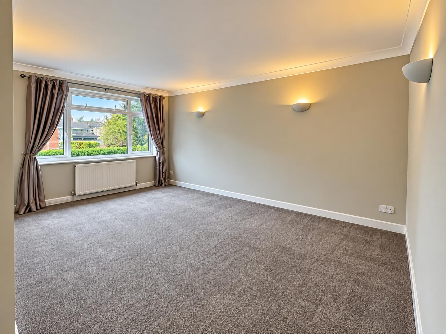 Flat Hereford Close in Epsom and Ewell