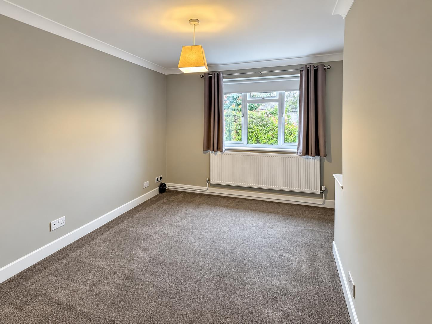 Flat Hereford Close in Epsom and Ewell