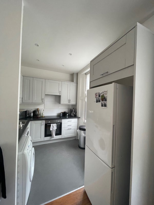 Flat Campden Hill Road in Greater London
