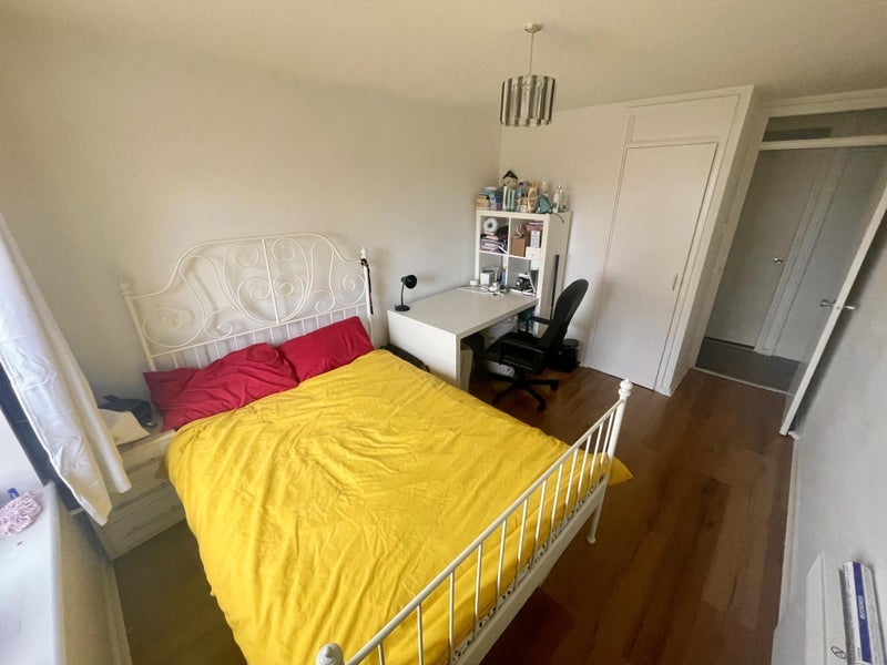 Room St. Mungo Place in Glasgow