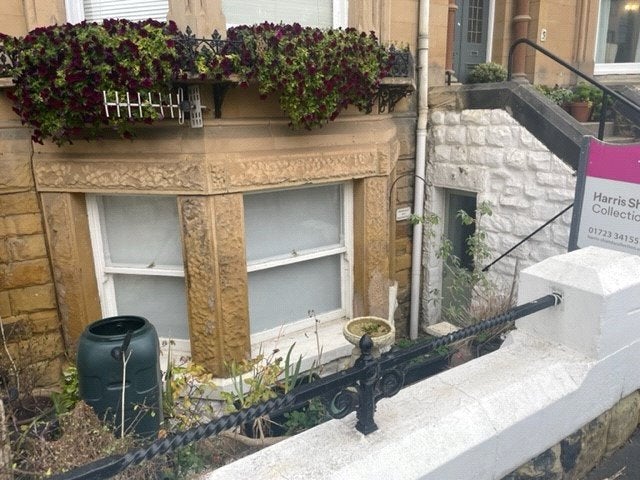 Flat Esplanade Road in Scarborough