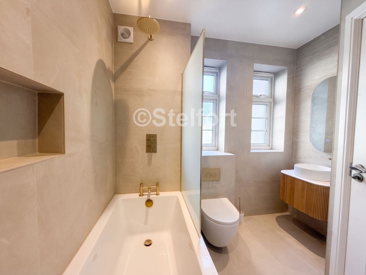 Flat Maida Vale in City of Westminster