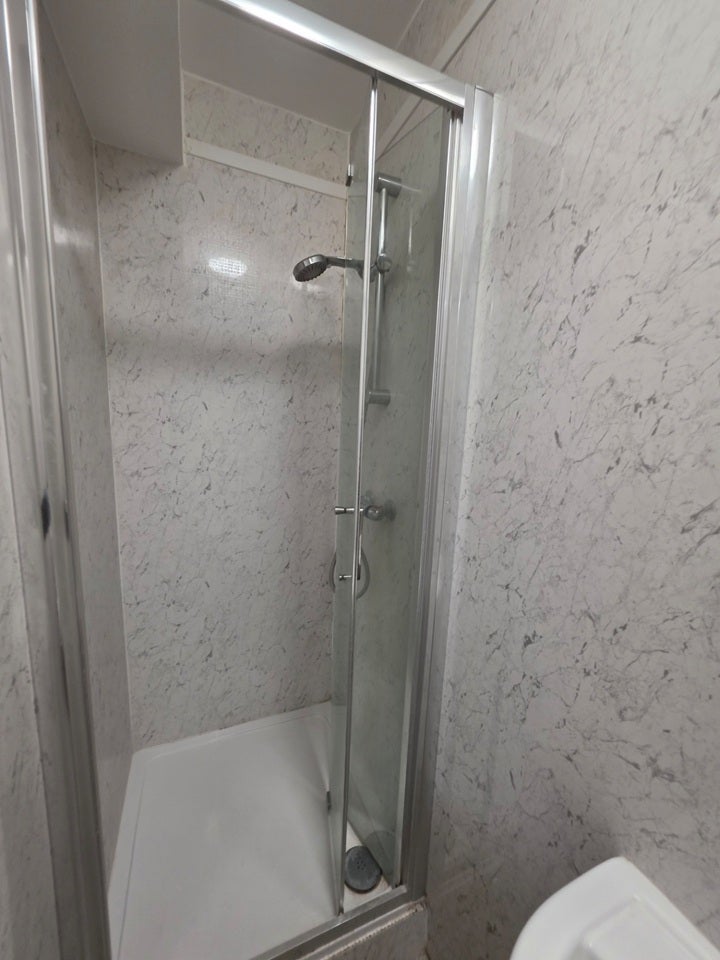 Room Southwell Avenue in Greater London