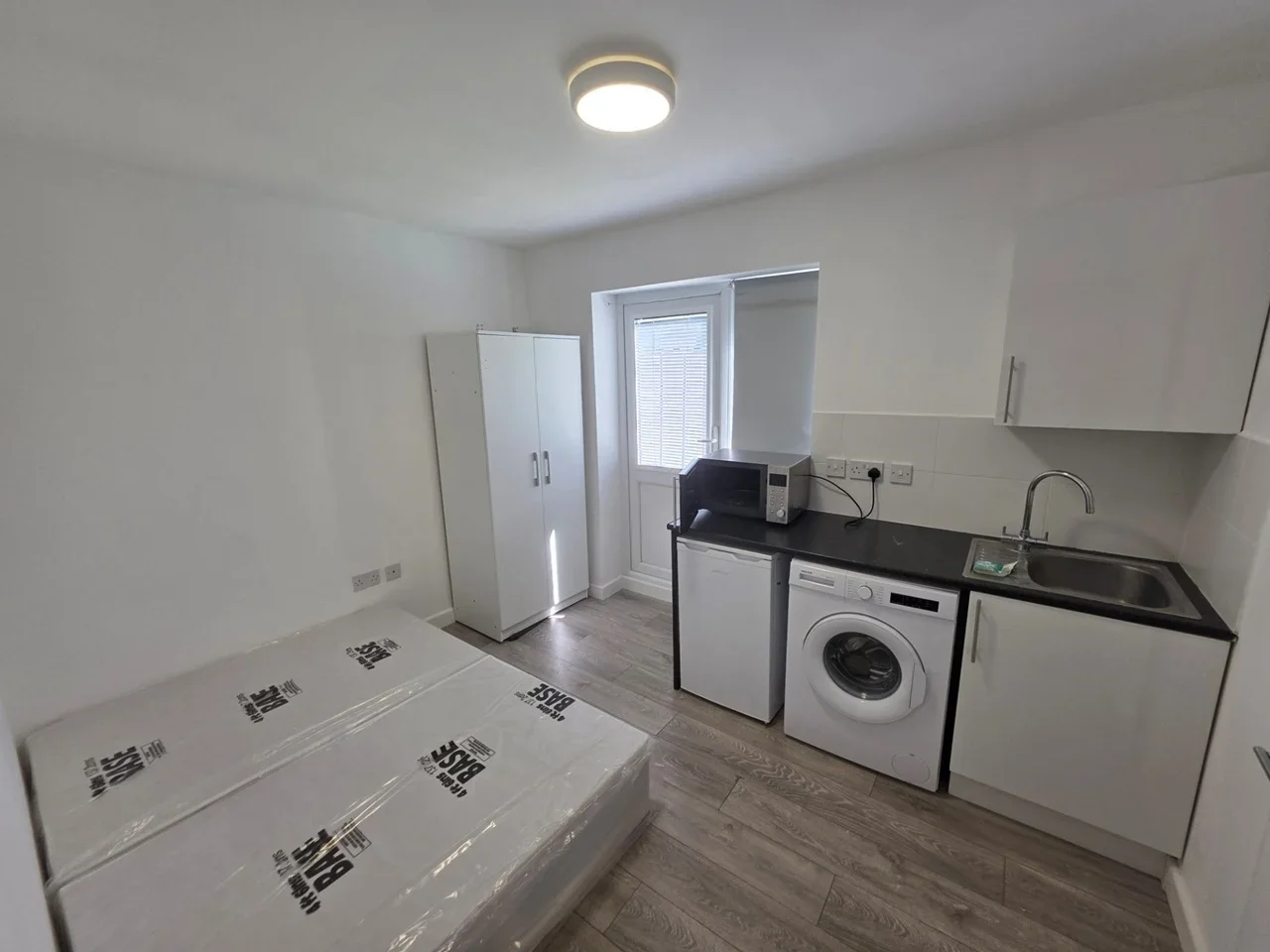 Room Southwell Avenue in Greater London