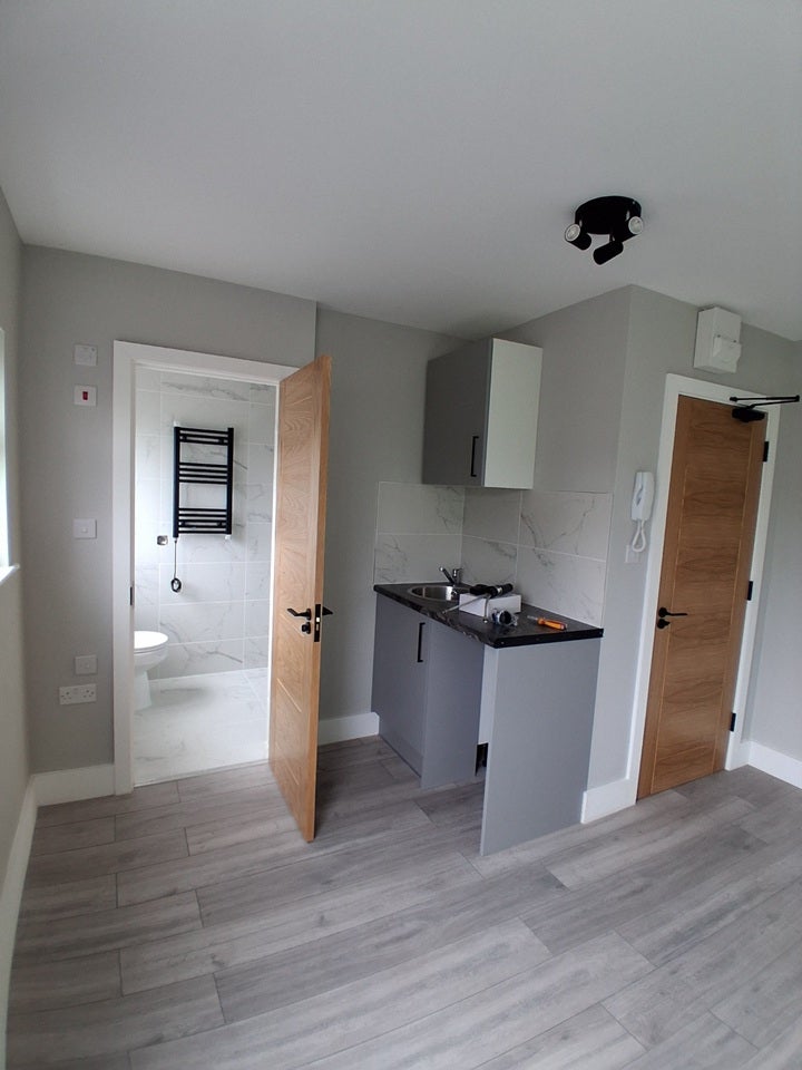 Flat Northolt Road in Greater London