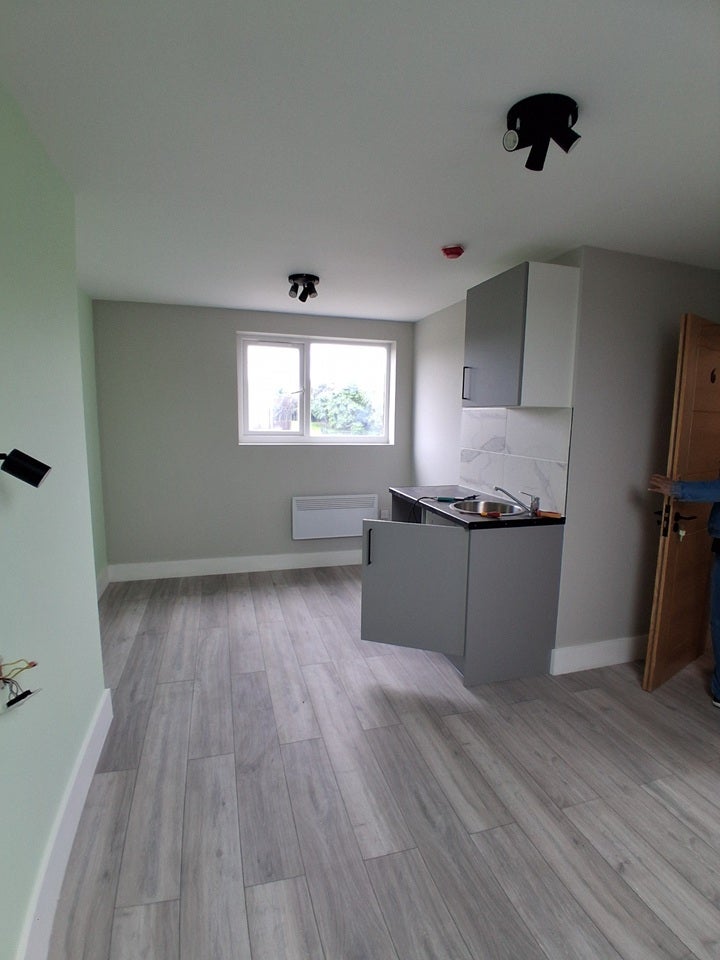 Flat Northolt Road in Greater London