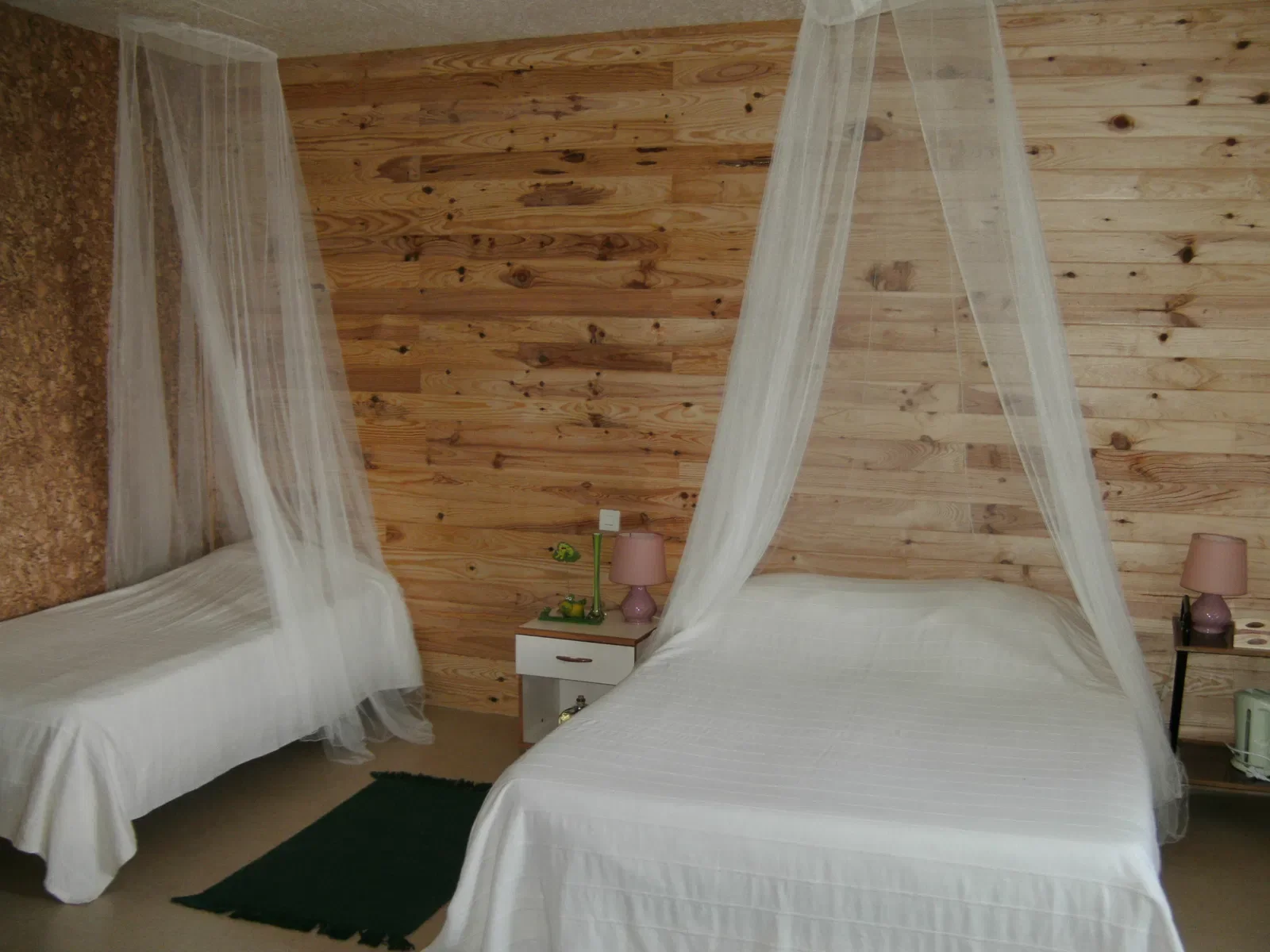 Room Rue du Barri Neuf in Pradines