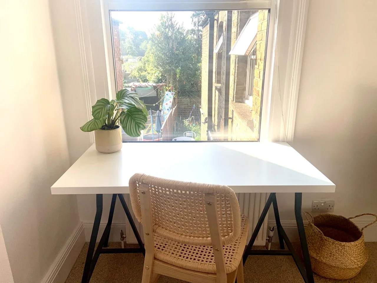 Flat Roundwood Road in Greater London