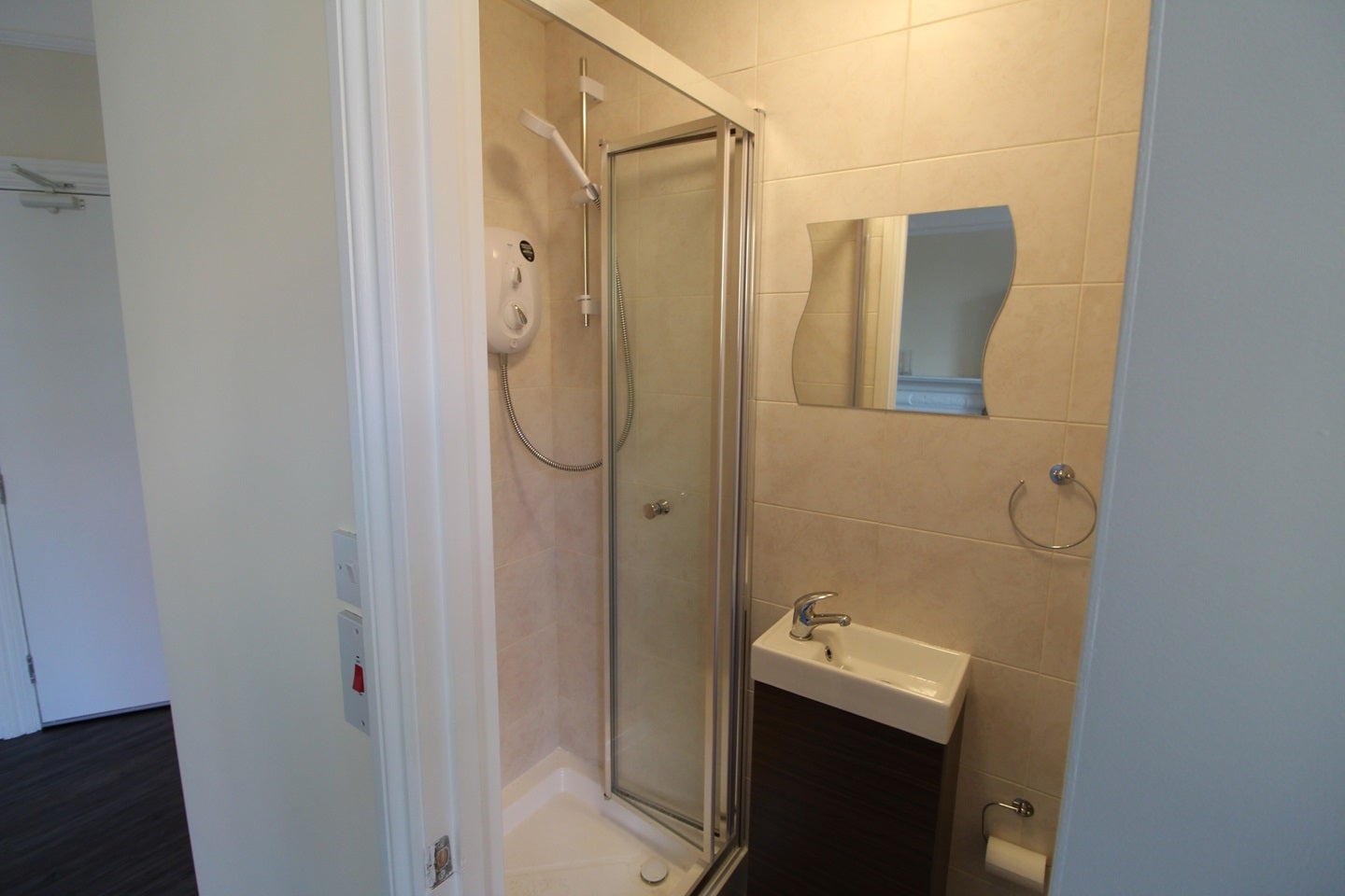 Room Wavertree Road in Greater London