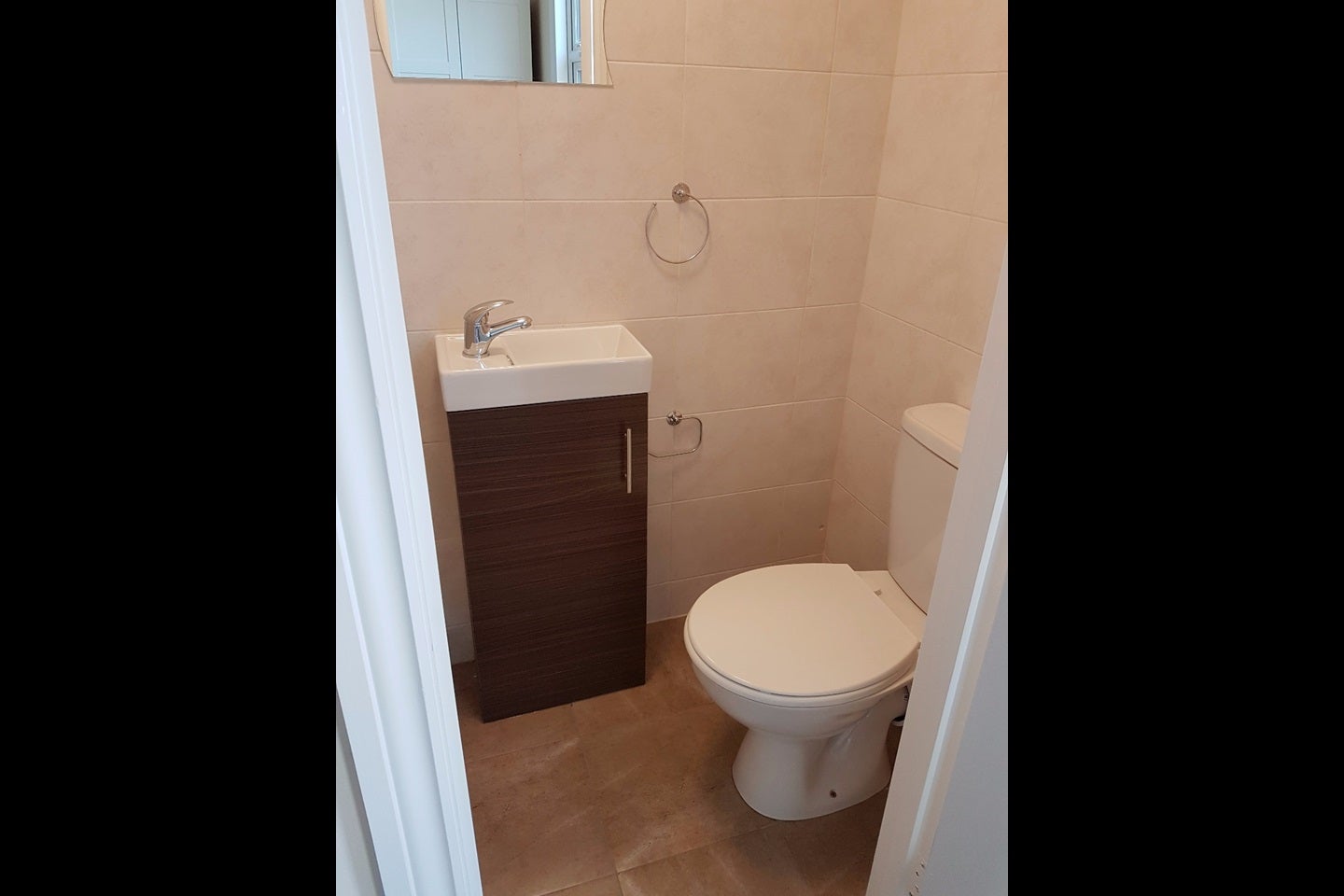 Room Wavertree Road in Greater London