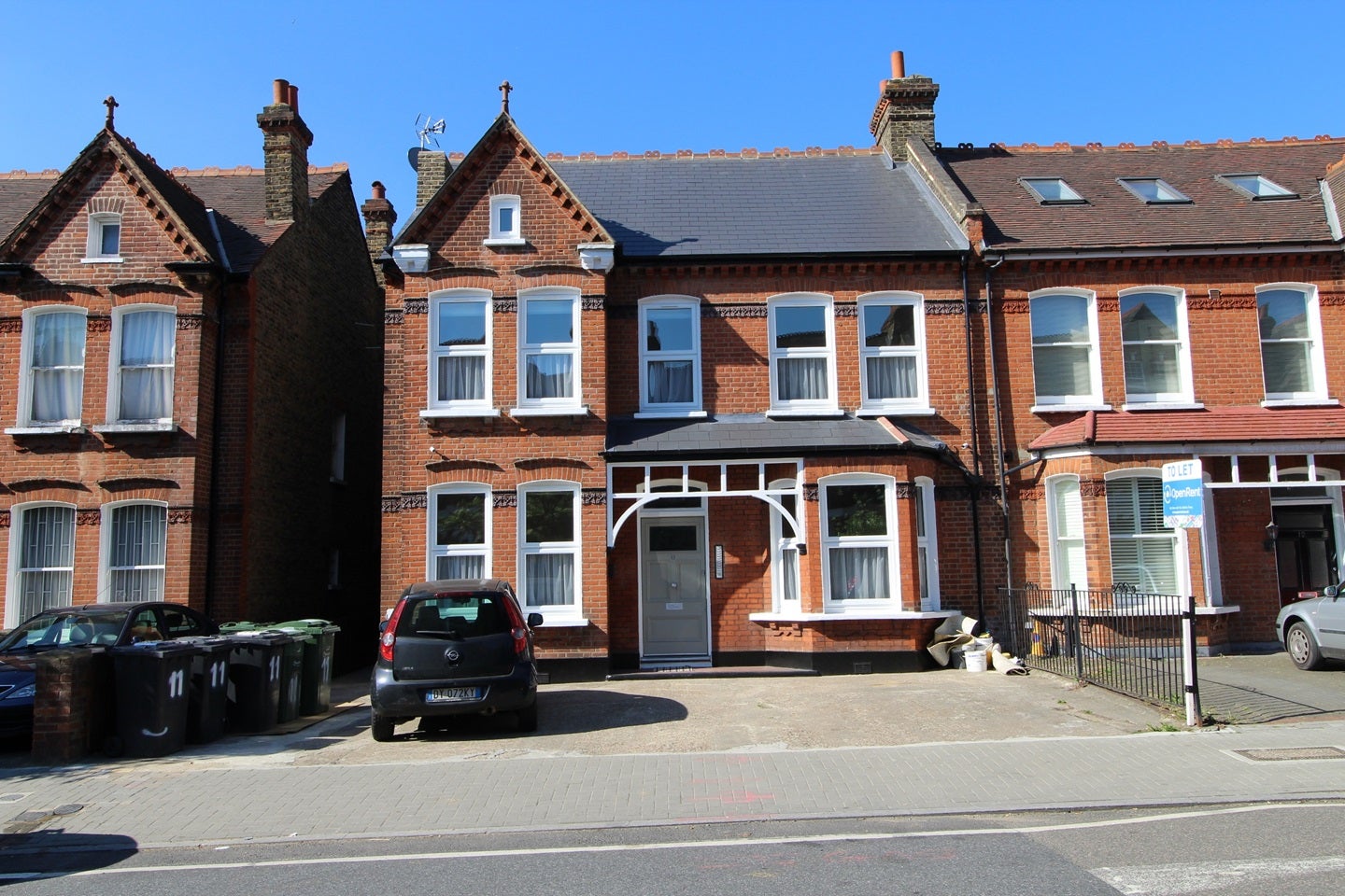 Room Wavertree Road in Greater London
