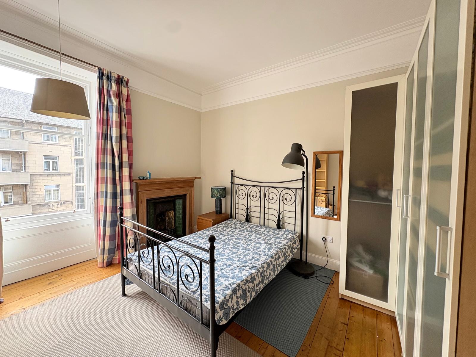 Flat Falcon Avenue in City of Edinburgh