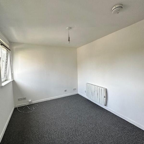 Flat Crieff Road in Perth