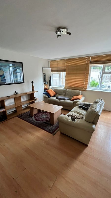 Room Portland Grove in Greater London