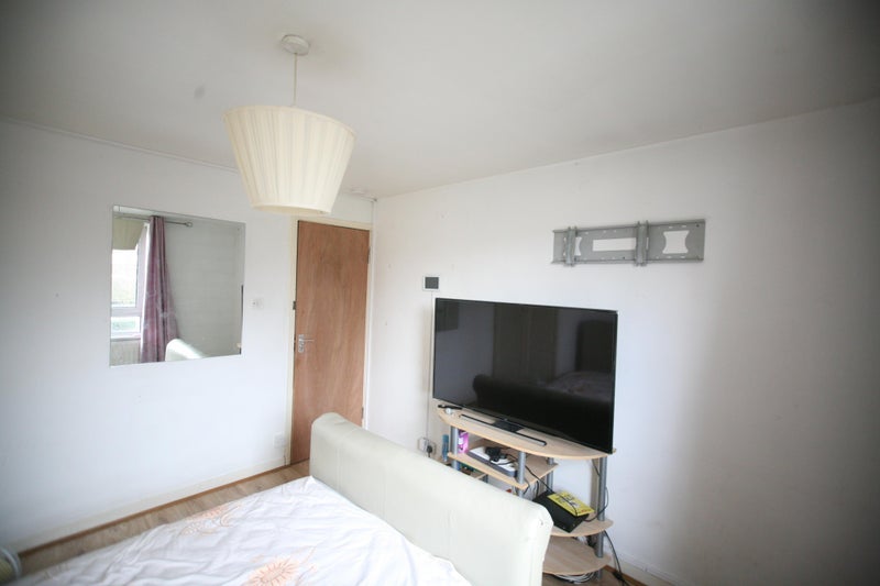 Room Portgate Close in City of Westminster