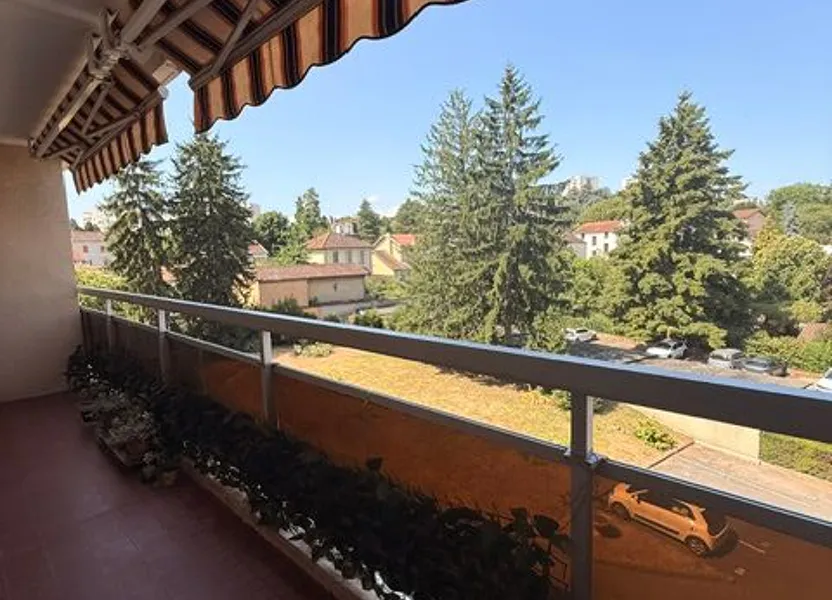 Appartement Rue Louis Pasteur à Oullins-Pierre-Bénite