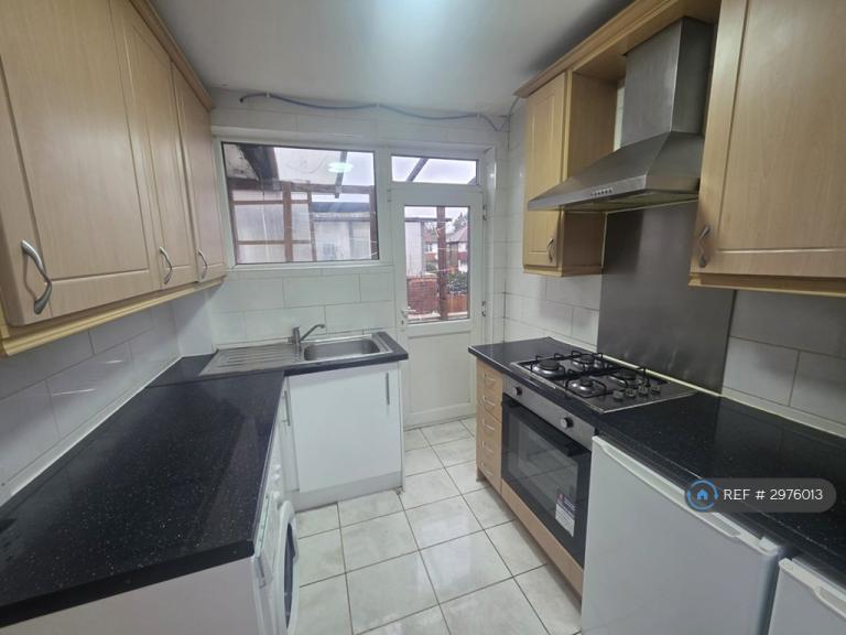 Flat Everton Drive in Greater London