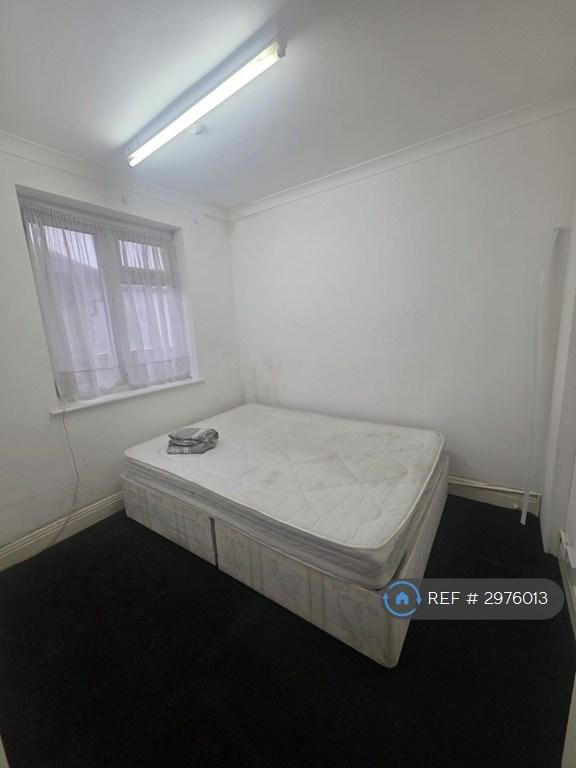 Flat Everton Drive in Greater London
