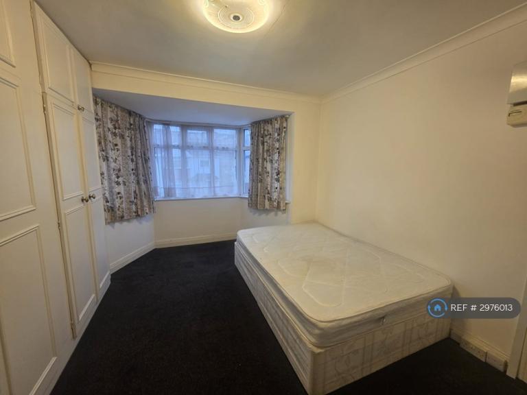 Flat Everton Drive in Greater London