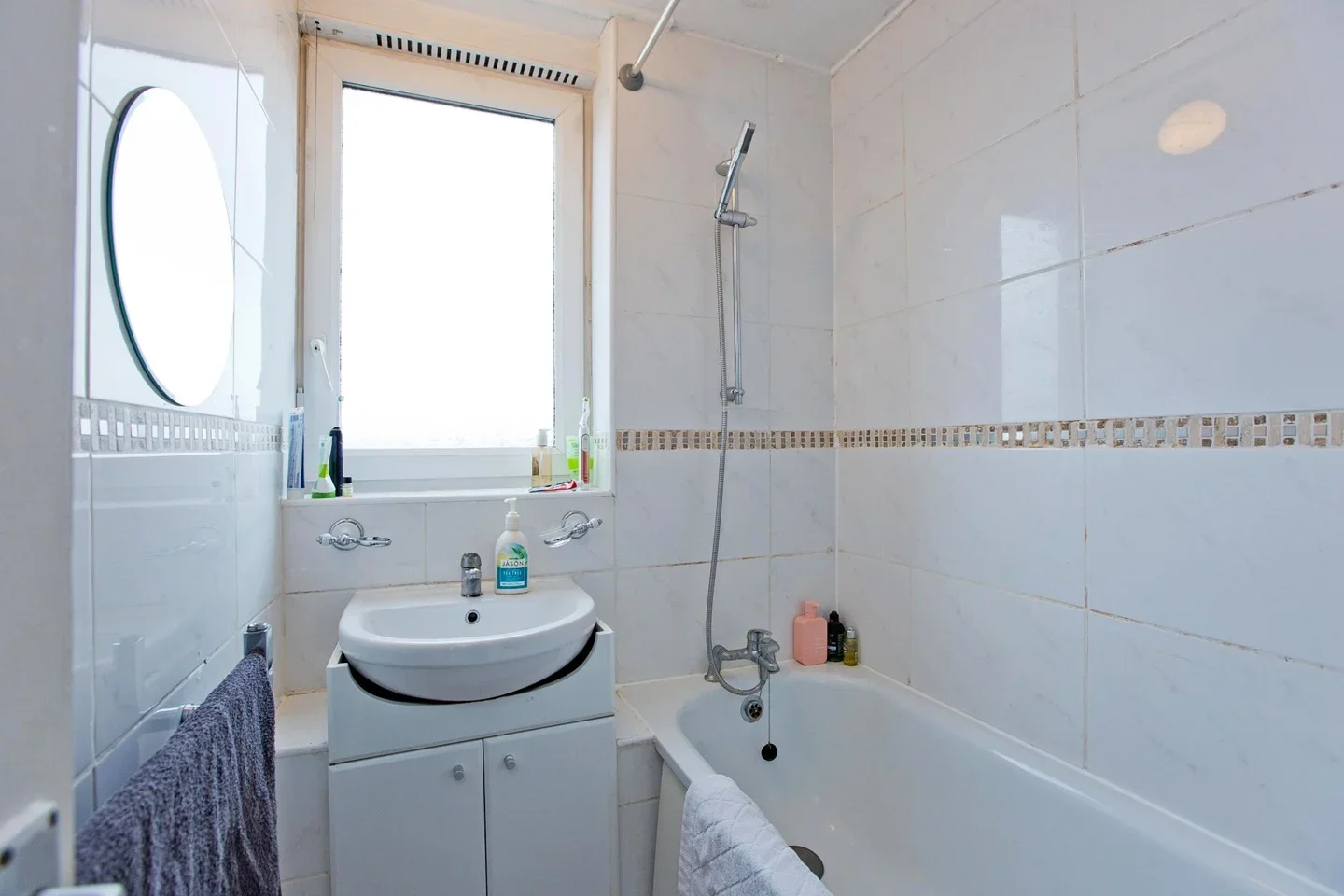 Flat Hanbury Street in Greater London