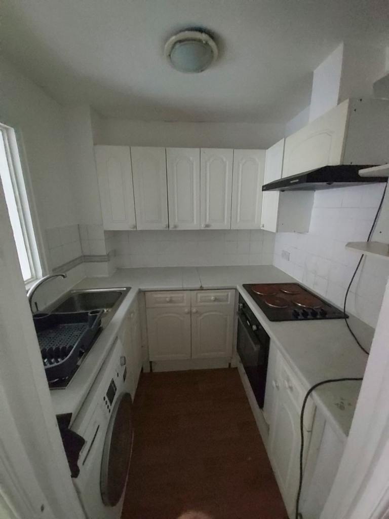 Flat Upton Park in Slough