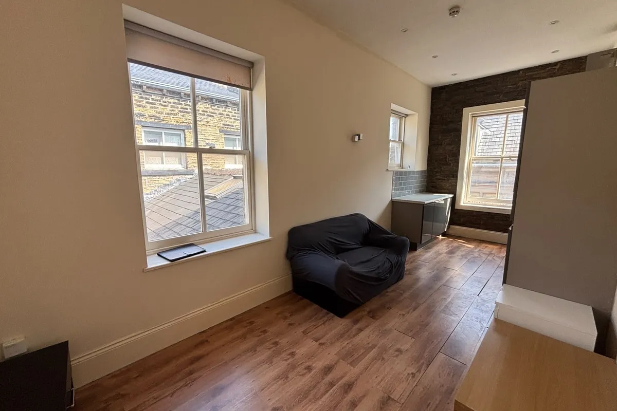 Flat John William Street in Kirklees