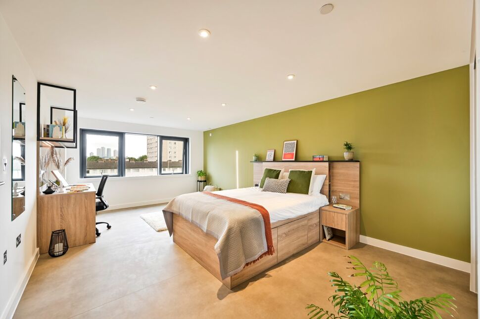 Flat Childers Street in Greater London