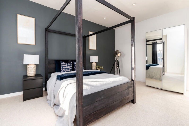 Room Ashgate Road in Sheffield