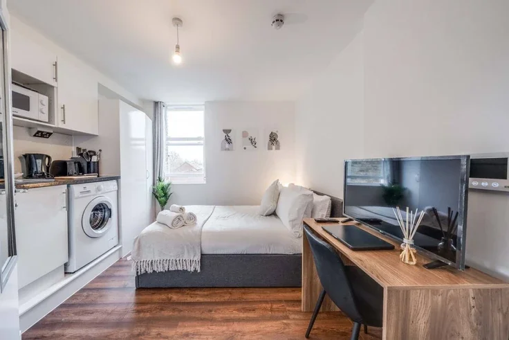 Flat Denmark Hill in Greater London