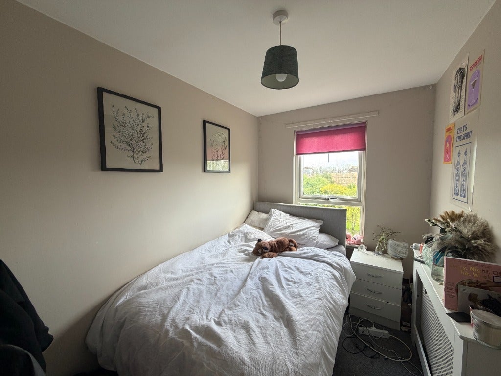 Flat Gibson Street in Glasgow