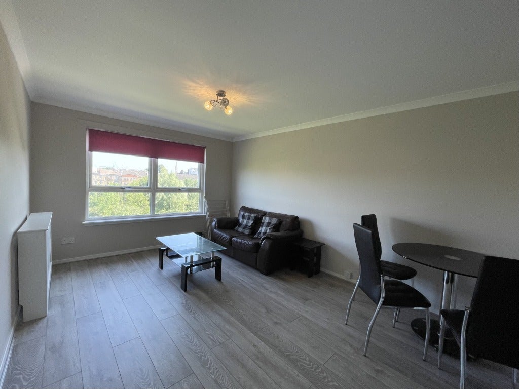 Flat Gibson Street in Glasgow