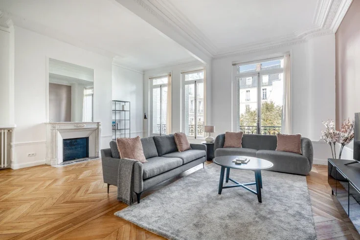 Maison Rue La Boétie à Paris