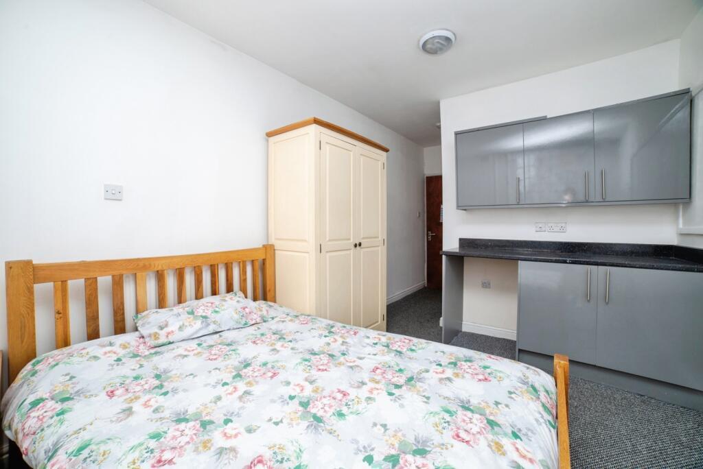 Room Chesterfield Road in Amber Valley