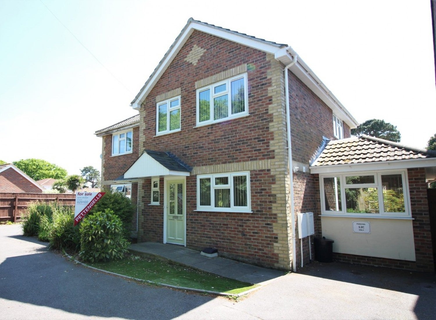 House Albany Close in New Forest