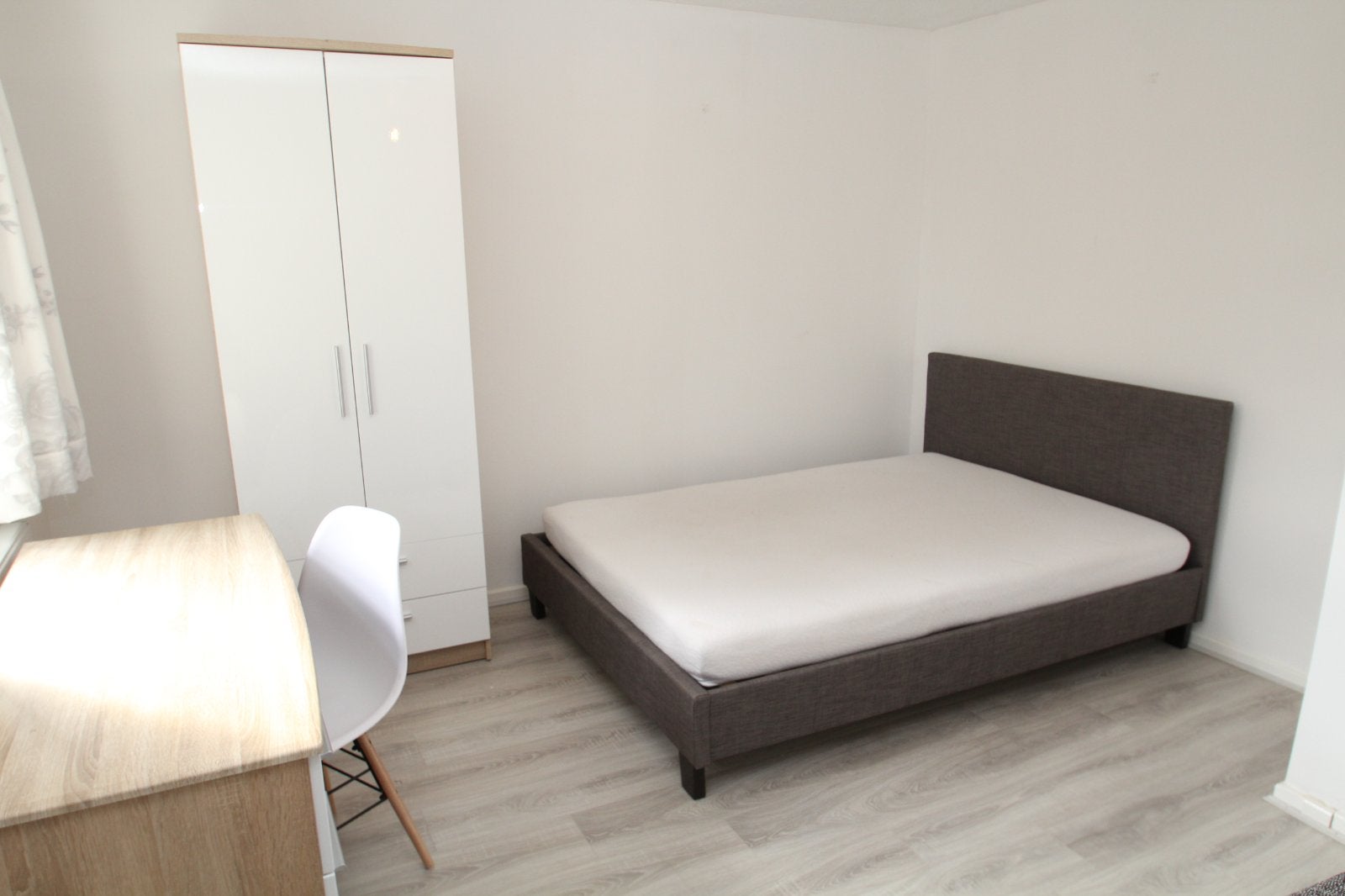 Flat Consort Terrace in Leeds