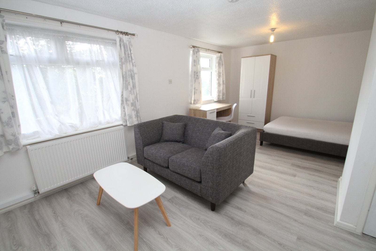 Flat Consort Terrace in Leeds