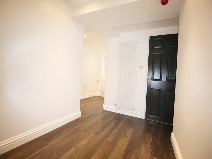 Flat Monks Road in Lincoln