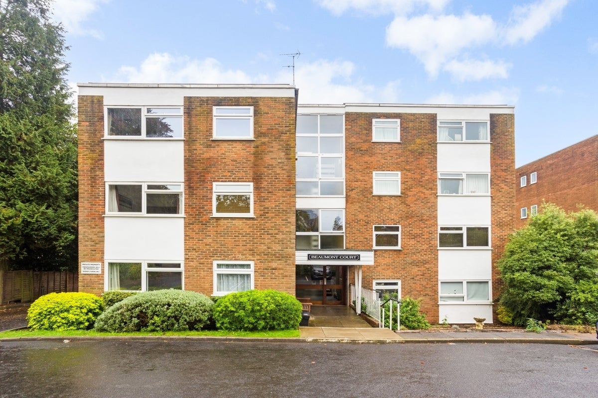 Flat Copper Beeches in St Albans