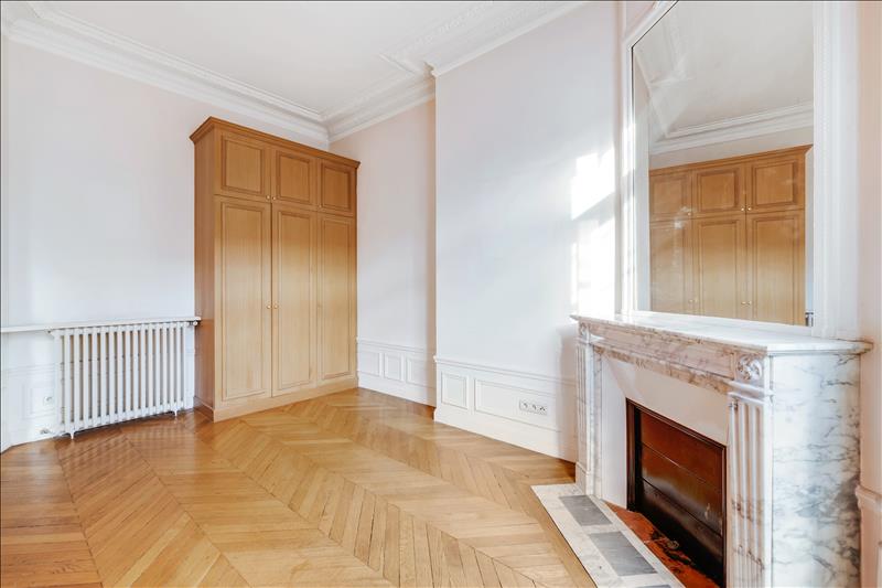 Appartement Rue Jean-Goujon à Paris