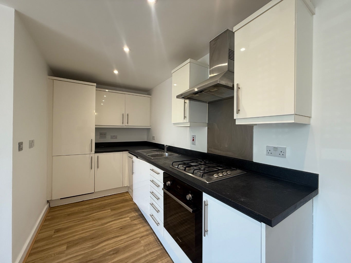 Flat High Road Woodford Green in Greater London