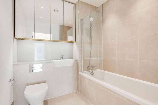Flat Arniston Way in Greater London